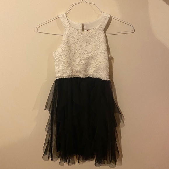 Dress - Picture 1 of 2